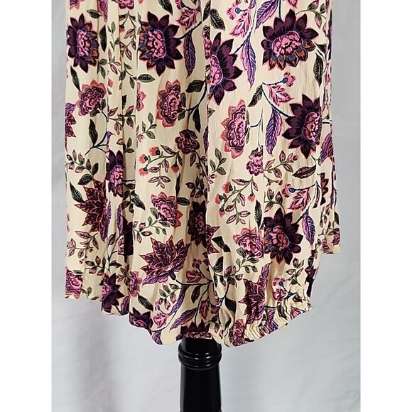 Torrid Challis Floral Tan Textured Embroidered Lace-Up Front Top 2X - Picture 7 of 12